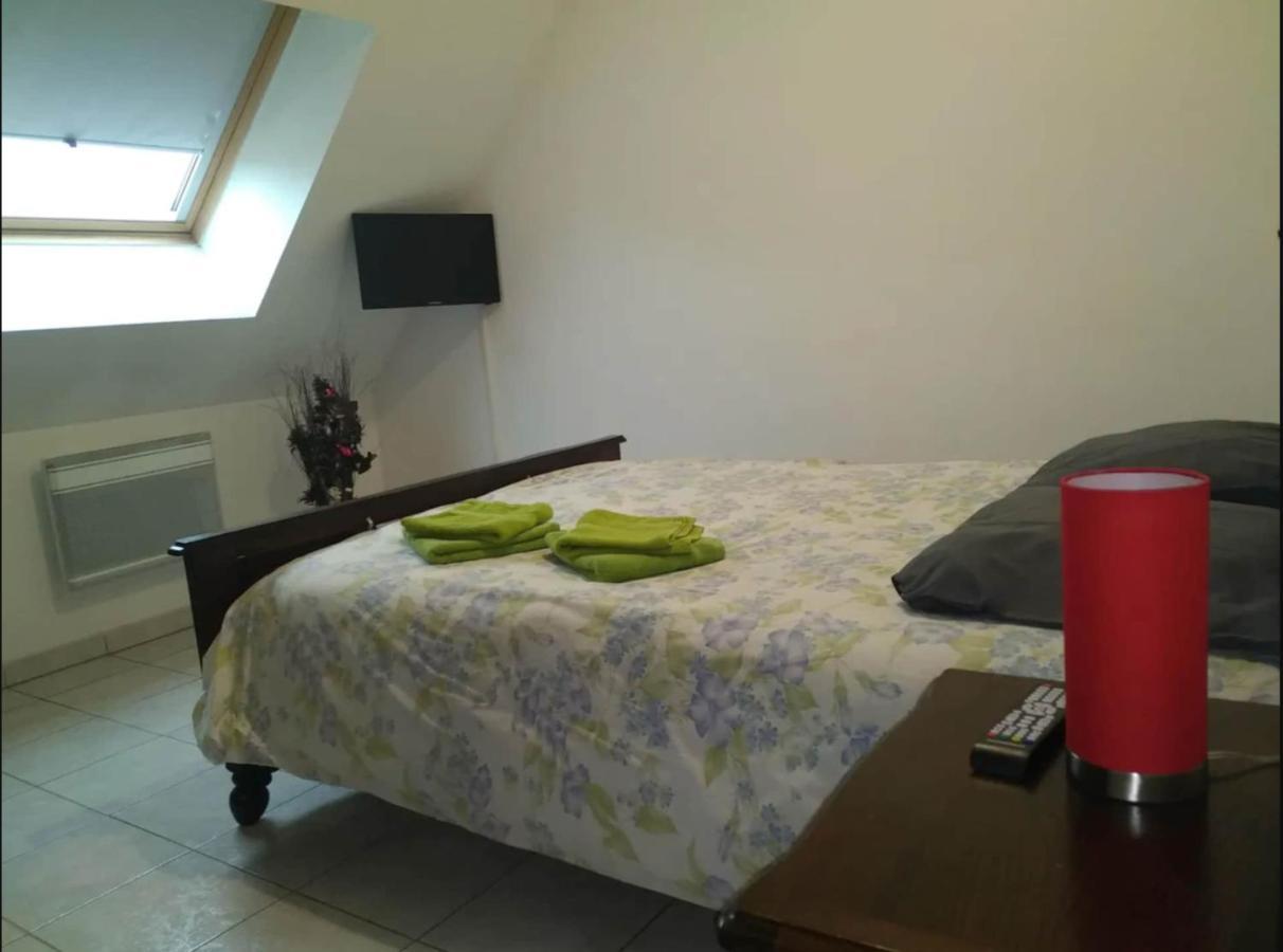 Chez Nous -Parking Gratuit Et Wifi A Vierzon Exterior photo