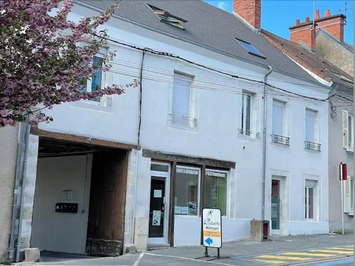 Chez Nous -Parking Gratuit Et Wifi A Vierzon Exterior photo