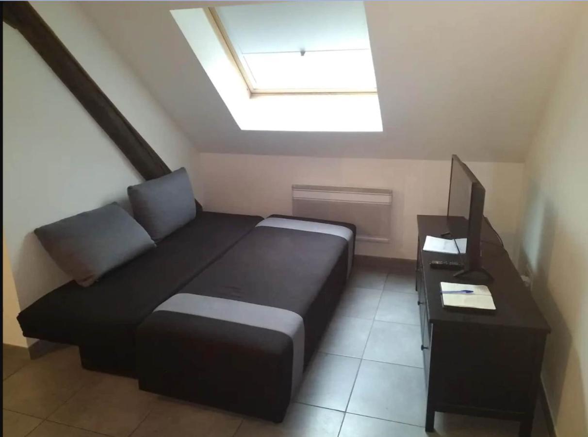 Chez Nous -Parking Gratuit Et Wifi A Vierzon Exterior photo